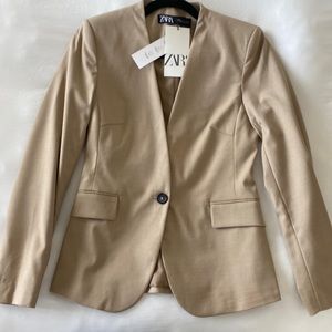 NWT Fitted Zara Blazer ✨